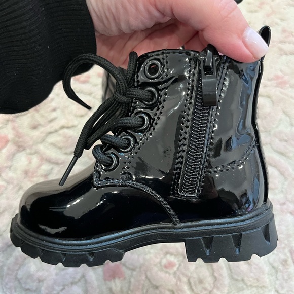 Toddler size 6 black lace up combat ankle boots with zipper - great condition! - Picture 4 of 7
